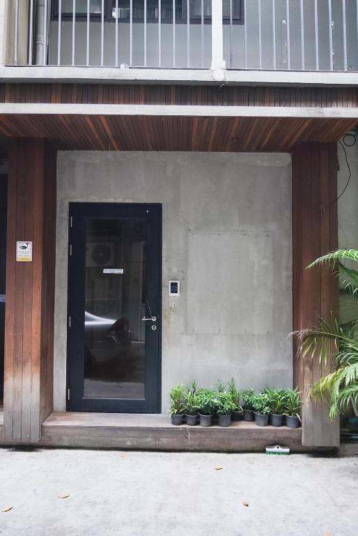 Go Inn Silom Bts Surasak Station V โกอินน์ สีลม Bts สถานีสุรศักดิ์ Bangkok Exterior foto